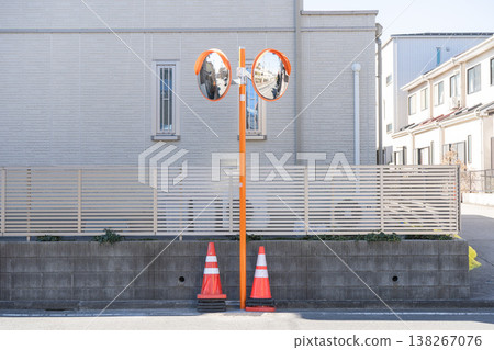 Convex mirror installed on the road (traffic safety, road maintenance, completed) 2 Convex mirror installed on the road (traffic safety, road maintenance, completed) 2 138267076