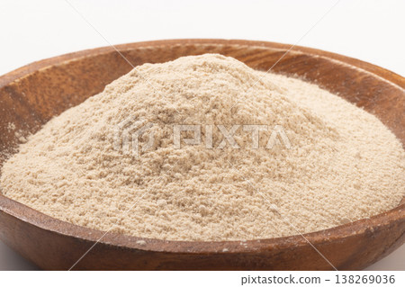 Shiitake mushroom powder 138269036