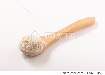 Shiitake mushroom powder 138269052