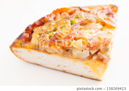 Delicious pizza-style focaccia Delicious pizza-style focaccia 138269423