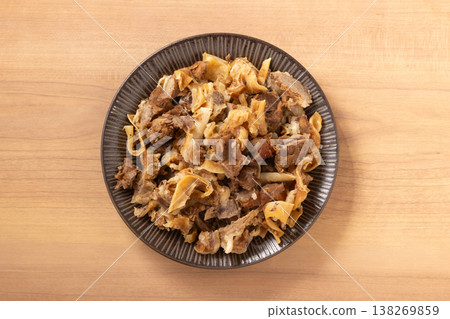 Beef tendons (pre-boiled) 138269859