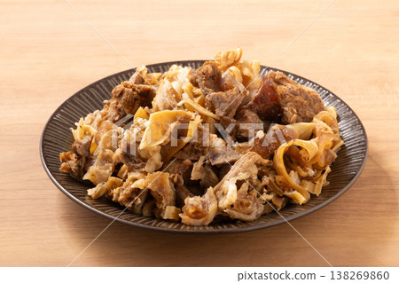Beef tendons (pre-boiled) 138269860