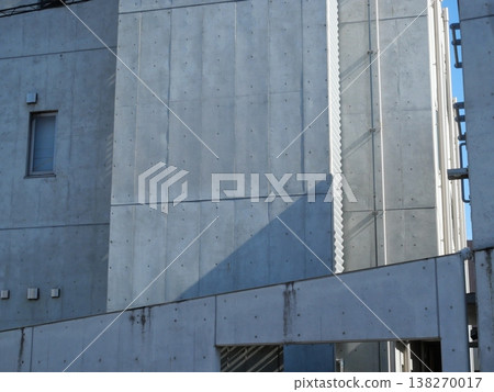 裸露的混凝土牆 138270017