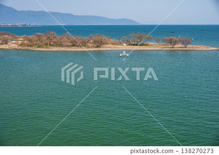 琵琶湖景色，從琵琶湖橋上眺望，滋賀縣大津市片多町。 138270273