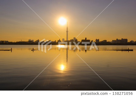 Sunset reflected on the Arakawa River in Tokyo Sunset reflected on the Arakawa River in Tokyo 138271056