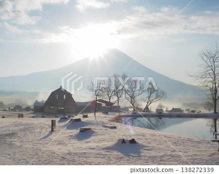 Sunrise at the foot of the snow in Shizuoka Prefecture, March 138272339