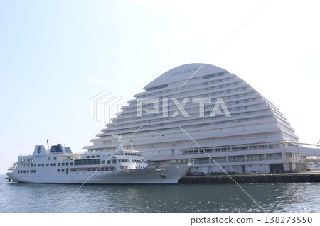 Kobe Meriken Park Oriental Hotel and Luminous Kobe 2 Kobe Meriken Park Oriental Hotel and Luminous Kobe 2 138273550