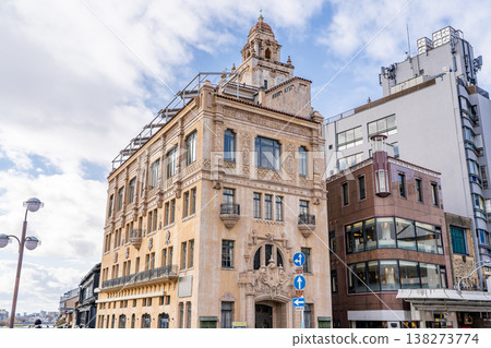 Preserving time-honored traditions: Touka Saikan Main Branch, a Beijing cuisine restaurant, modern architecture (designed by Vories). Preserving time-honored traditions: Touka Saikan Main Branch, a Beijing cuisine restaurant, modern architecture (designed by Vories). 138273774