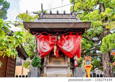 京都祇園新橋通辰巳大名神社:祈求生意興隆、演藝事業進步(深受舞妓和藝妓敬仰的神社) 京都祇園新橋通辰巳大名神社:祈求生意興隆、演藝事業進步(深受舞妓和藝妓敬仰的神社) 138274344