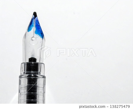 鋼筆筆尖特寫，簡單 138275479