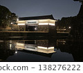 櫻田門倒映在護城河中 138276222