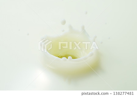 牛奶皇冠 138277481