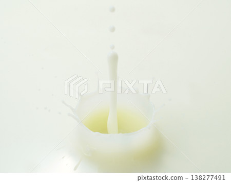 Milk Crown Milk Crown 138277491