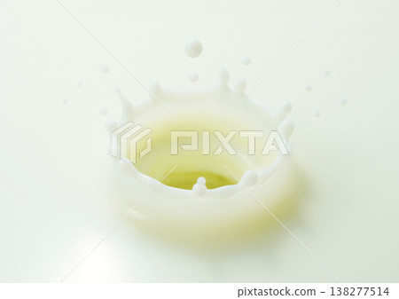 Milk Crown 138277514