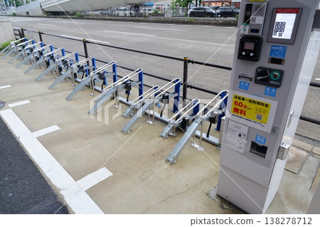金屬自行車架,公共自行車停車設施 金屬自行車架,公共自行車停車設施 138278712