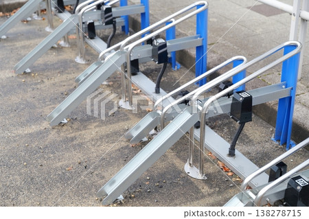 Metal bicycle racks, public bicycle parking facilities Metal bicycle racks, public bicycle parking facilities 138278715