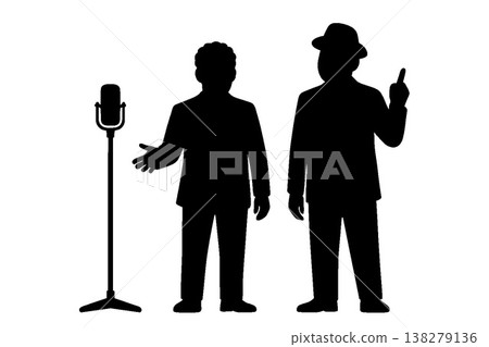 麥克風架和喜劇演員的剪影。 138279136