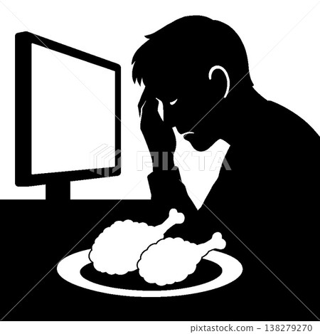 一個悲傷的男人盯著顯示器前一隻冰冷的雞，黑白剪影。 138279270