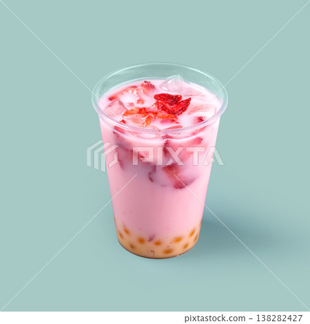 Strawberry milk tea with tapioca pearls in cup Strawberry milk tea with tapioca pearls in cup 138282427