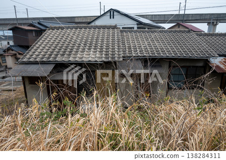 日本岡山縣倉敷市兒島的一座古老而美麗的建築 138284311