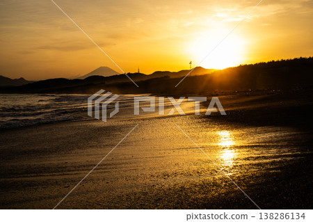 湘南平塚的傍晚海景 湘南平塚的傍晚海景 138286134