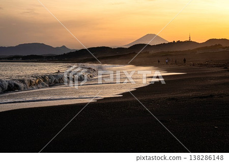 湘南平塚的傍晚海景 湘南平塚的傍晚海景 138286148