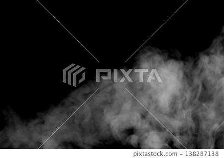 黑色背景上的煙霧 黑色背景上的煙霧 138287138
