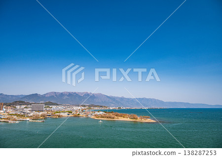琵琶湖景色，從琵琶湖橋上眺望，滋賀縣大津市片多町。 138287253
