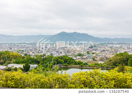 從紀之川服務區眺望和歌山市北部。 從紀之川服務區眺望和歌山市北部。 138287540
