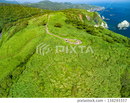 無人機拍攝的南伊豆最南端的裕菅公園。另附伊豆半島靜岡縣南伊豆町中木市的飛藏海灘 - 2025 無人機拍攝的南伊豆最南端的裕菅公園。另附伊豆半島靜岡縣南伊豆町中木市的飛藏海灘 - 2025 138293357