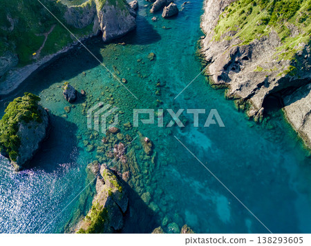 Drone footage of Hirizo Beach in Minami-Izu. Includes Daikonjima Island, Aiai Cape, Yuusuge Park, ferry, swimmers, and more. The southernmost point of the Izu Peninsula. Drone footage of Hirizo Beach in Minami-Izu. Includes Daikonjima Island, Aiai Cape, Yuusuge Park, ferry, swimmers, and more. The southernmost point of the Izu Peninsula. 138293605