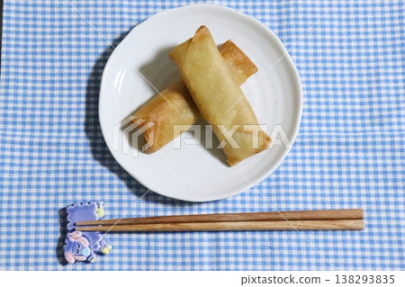 Spring roll Spring roll 138293835