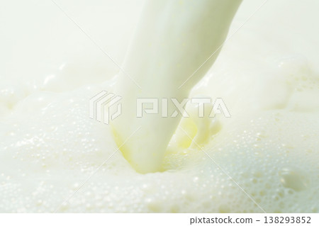 milk 138293852