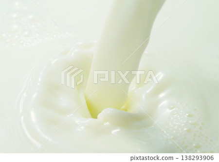 牛奶 138293906