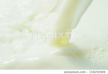 milk 138293909