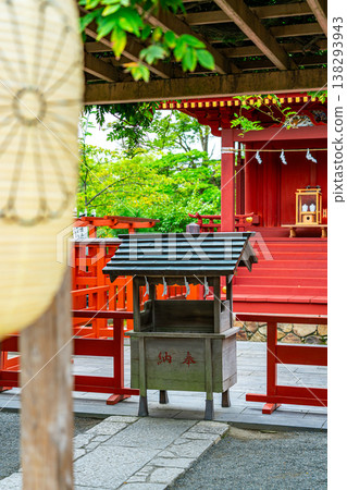【神奈川縣】位於鶴岡八幡宮內的幡上弁財天神社,夏季綠意盎然,景色優美。 【神奈川縣】位於鶴岡八幡宮內的幡上弁財天神社,夏季綠意盎然,景色優美。 138293943