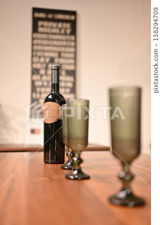 Antique-style glasses that create a chic atmosphere 138294709