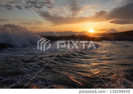 Evening view of the sea in Chigasaki Evening view of the sea in Chigasaki 138298649