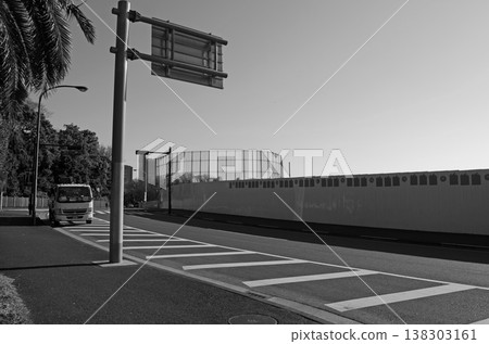 東京明治神宮外苑附近寧靜的街景 東京明治神宮外苑附近寧靜的街景 138303161