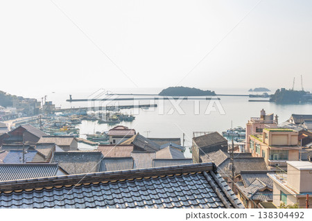 Winter in the Seto Inland Sea: Tomonoura Port, Fukuyama City, Hiroshima Prefecture Winter in the Seto Inland Sea: Tomonoura Port, Fukuyama City, Hiroshima Prefecture 138304492