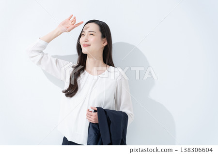 A businesswoman in the sun 138306604