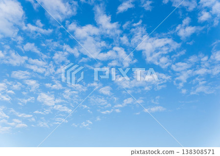 冬日清晨天空的捲積雲 05 冬日清晨天空的捲積雲 05 138308571