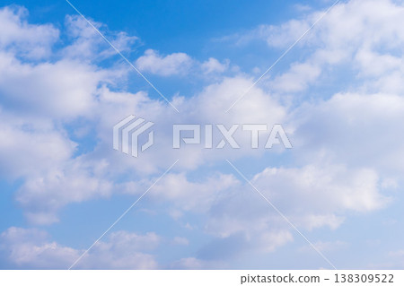 Close-up of winter sky and fluffy clouds 16 138309522
