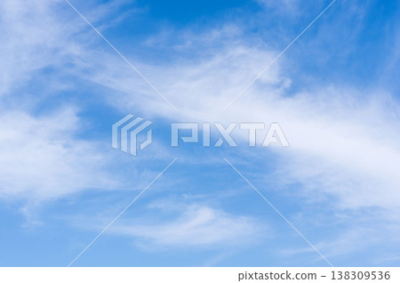 冬日山巔眺望藍天白雲 04 冬日山巔眺望藍天白雲 04 138309536