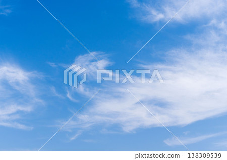 冬日山巔眺望藍天白雲 07 冬日山巔眺望藍天白雲 07 138309539