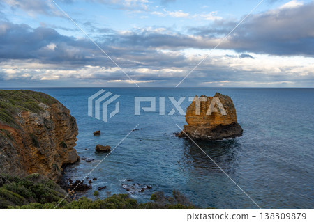 Eagle Rock Lookout at Aireys Inlet on the Great Ocean Road, Australia 138309879