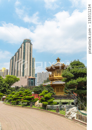 Minami Ren'en Pond, a park surrounded by skyscrapers Minami Ren'en Pond, a park surrounded by skyscrapers 138311234