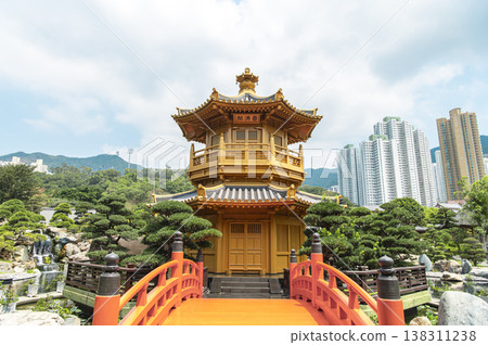 Minami Ren'en Pond, a park surrounded by skyscrapers Minami Ren'en Pond, a park surrounded by skyscrapers 138311238