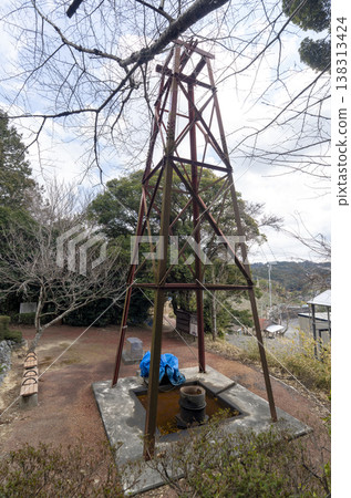 薩加拉油田油坑 薩加拉油田油坑 138313424
