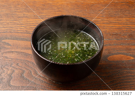 青海湯:一道具有濃鬱海洋氣息的日式湯品。 青海湯:一道具有濃鬱海洋氣息的日式湯品。 138315627